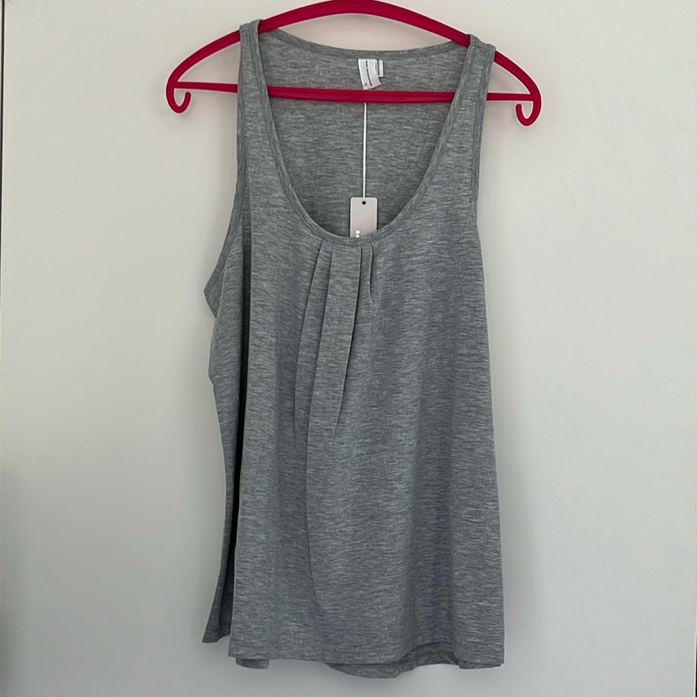 Stay cool! NWT sleeveless heather grey tank top